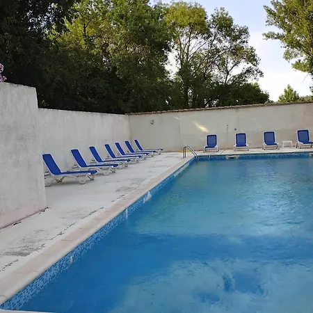 Avec Grande Piscine Animaux Acceptes * Quissac (Gard)